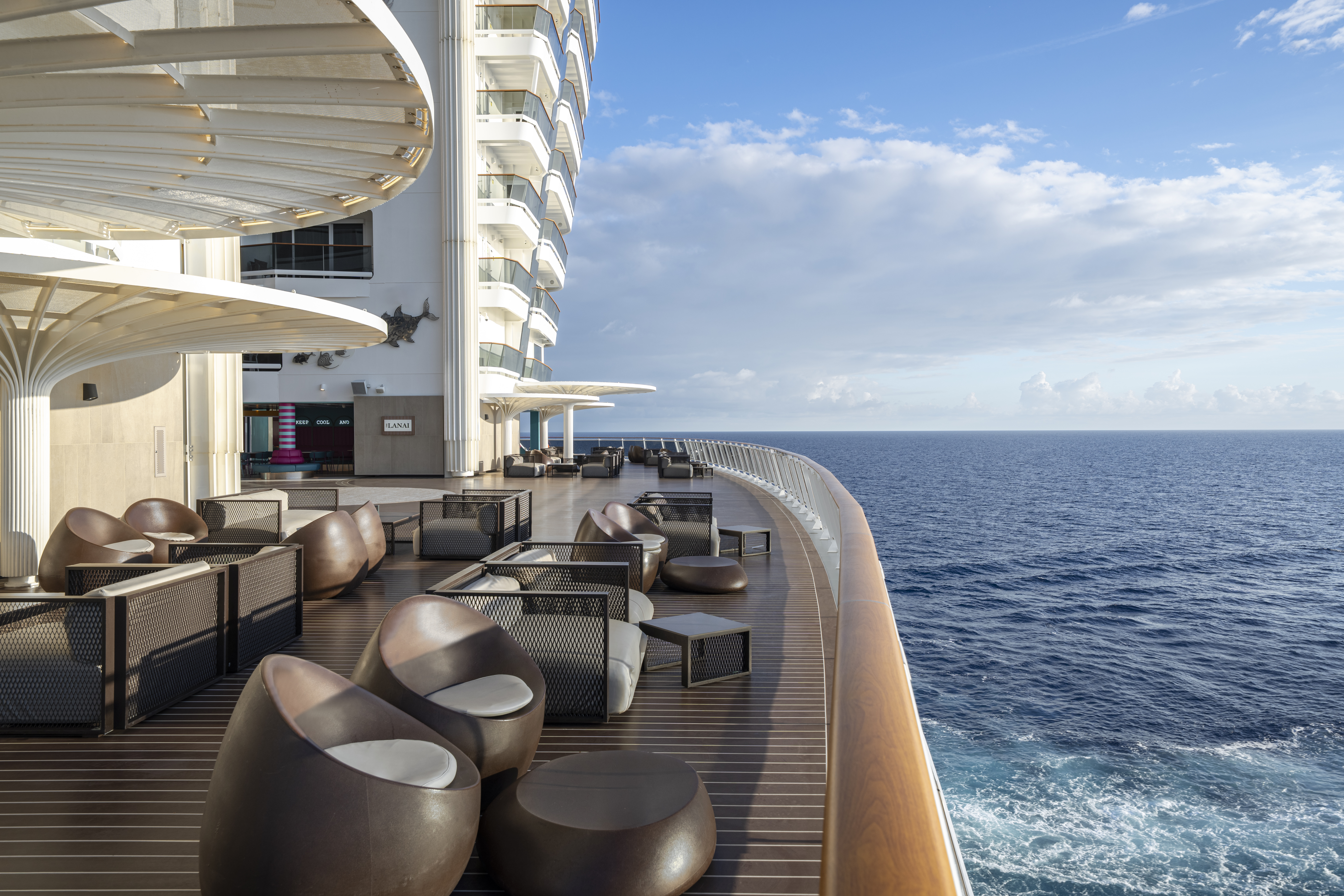 MSC World Europa, The Lanai Bar